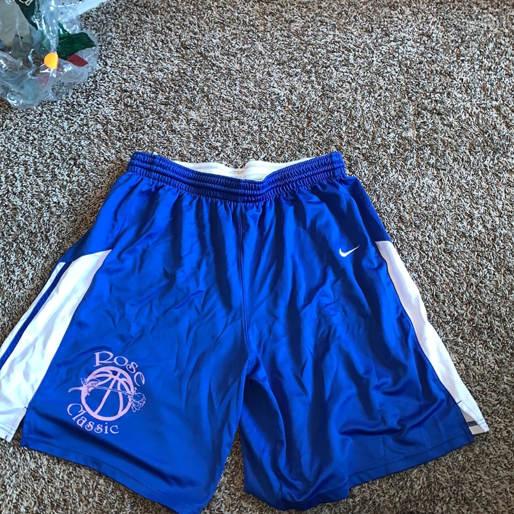 Dri fit Nike shorts size XL